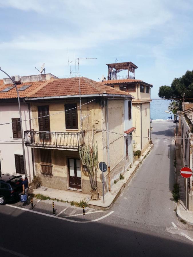 La Dea Del Mare Apartment Scilla Exterior photo